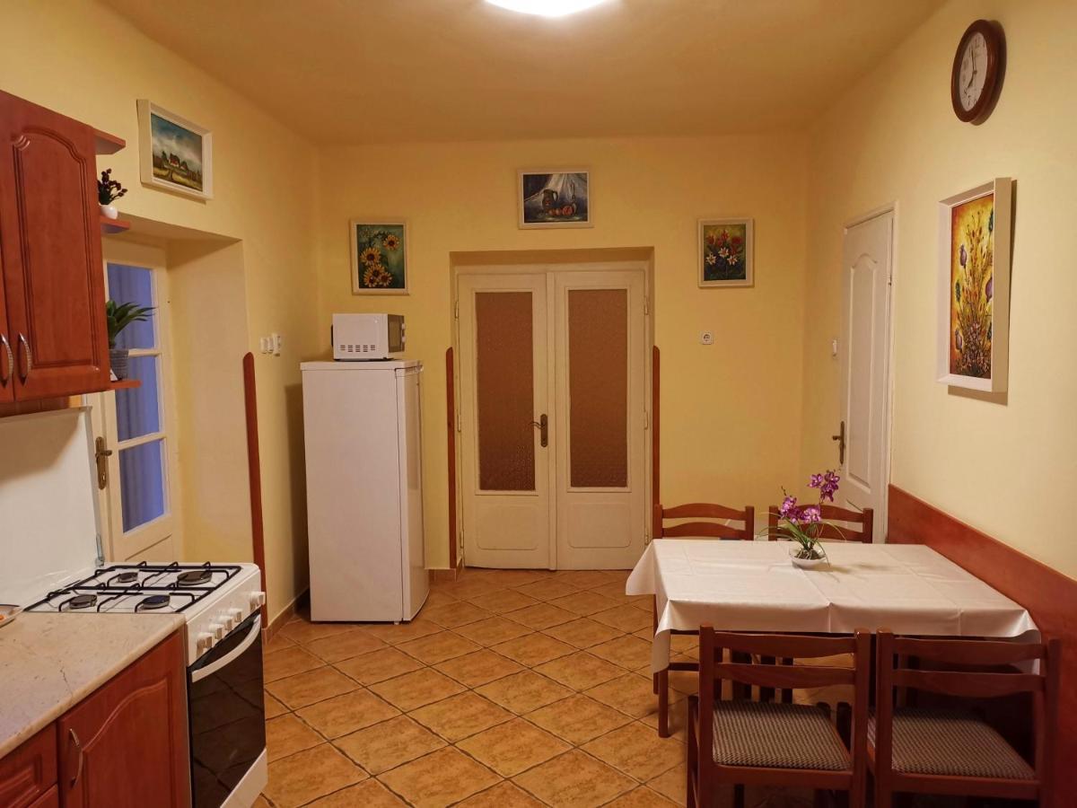 Viktor Vendégház Tokaj Exterior foto